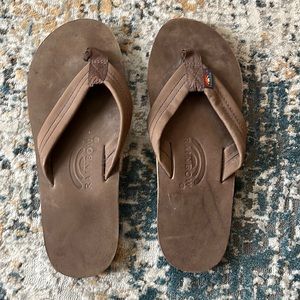 Rainbow brand Leather Flip Flops NWOT